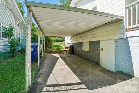 31 Clay Street Asheville NC 28806