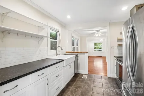 31 Clay Street Asheville NC 28806