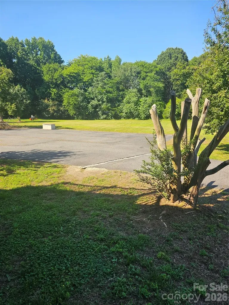 627 Lancer Court NW Concord NC 28027