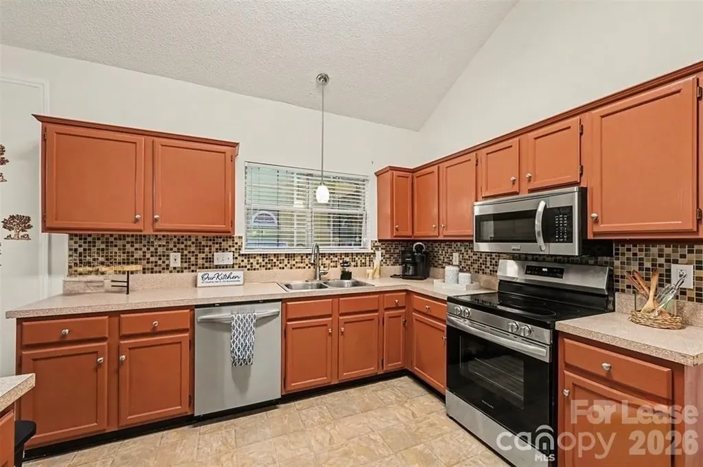 13505 Gatestone Lane Pineville NC 28134