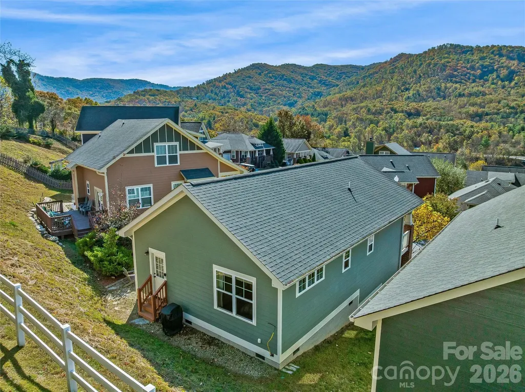 31 Byrdcliffe Lane Asheville NC 28805