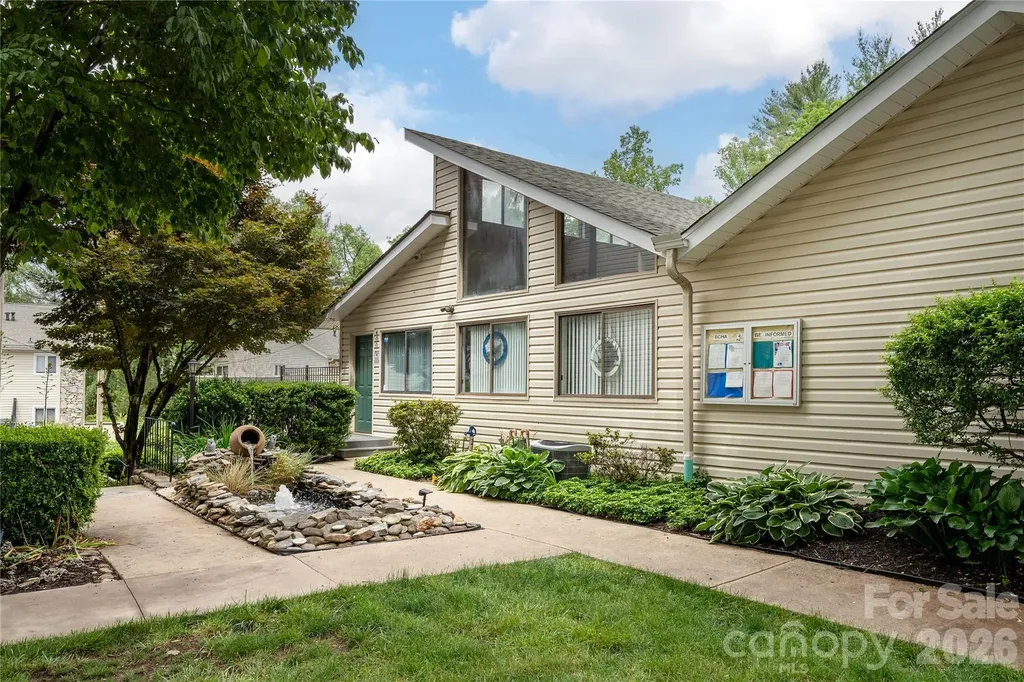 580 Britton Creek Drive Hendersonville NC 28791