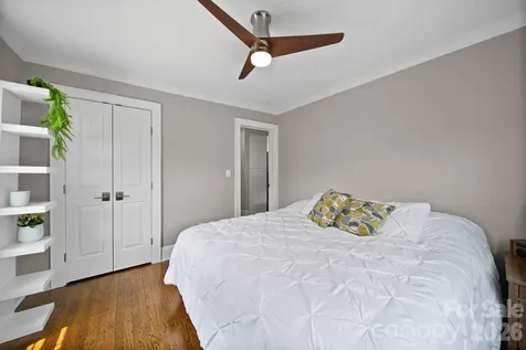 241 Wakefield Drive Charlotte NC 28209