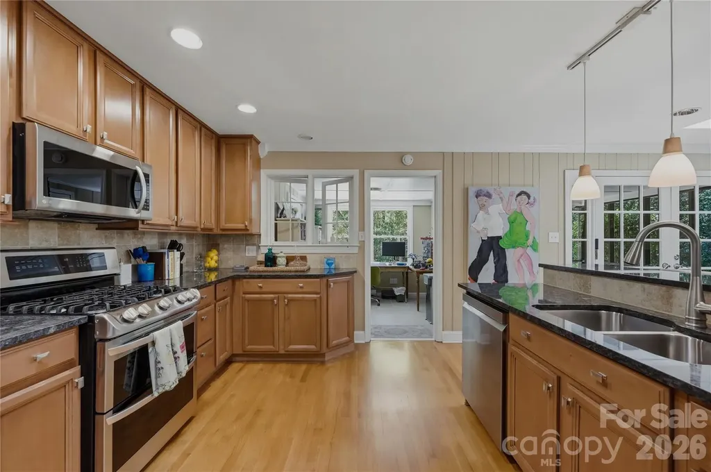 6014 Glenridge Road Charlotte NC 28211