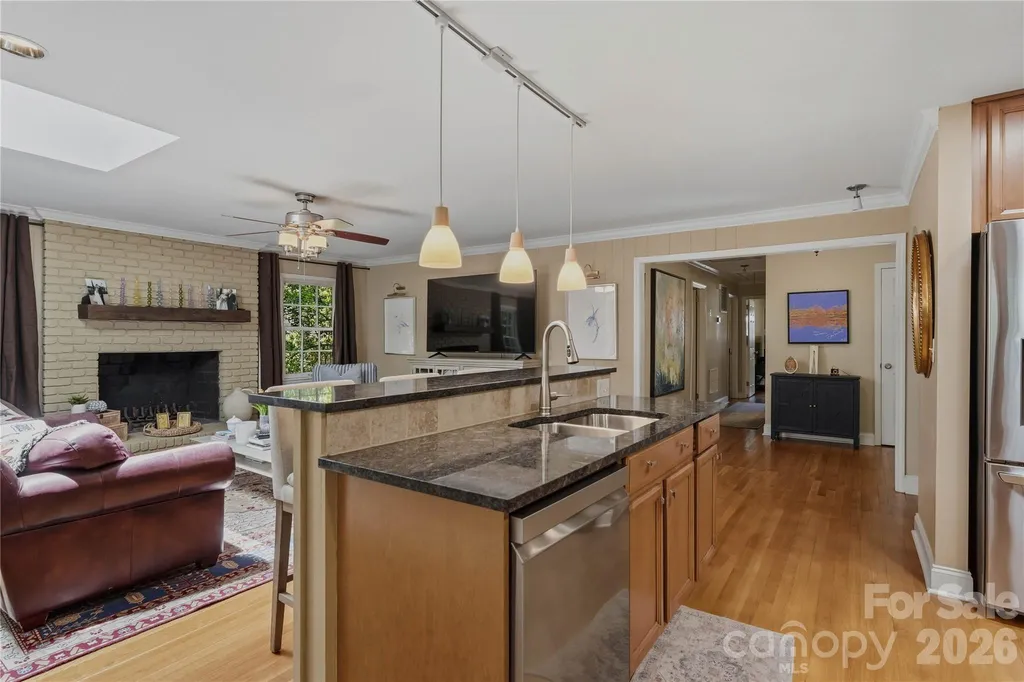 6014 Glenridge Road Charlotte NC 28211