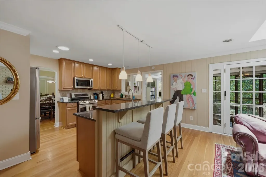 6014 Glenridge Road Charlotte NC 28211