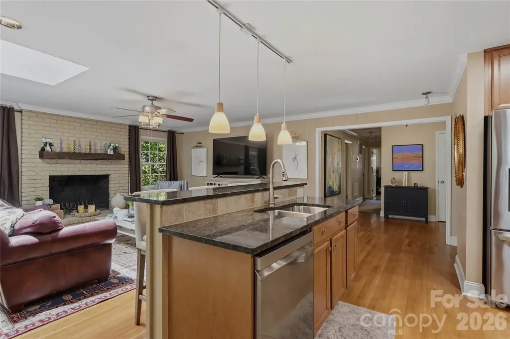6014 Glenridge Road Charlotte NC 28211