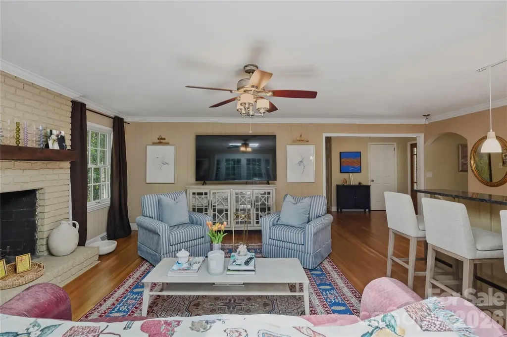 6014 Glenridge Road Charlotte NC 28211
