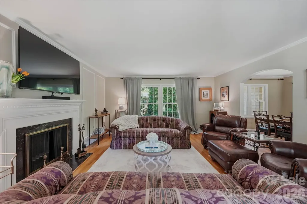 6014 Glenridge Road Charlotte NC 28211