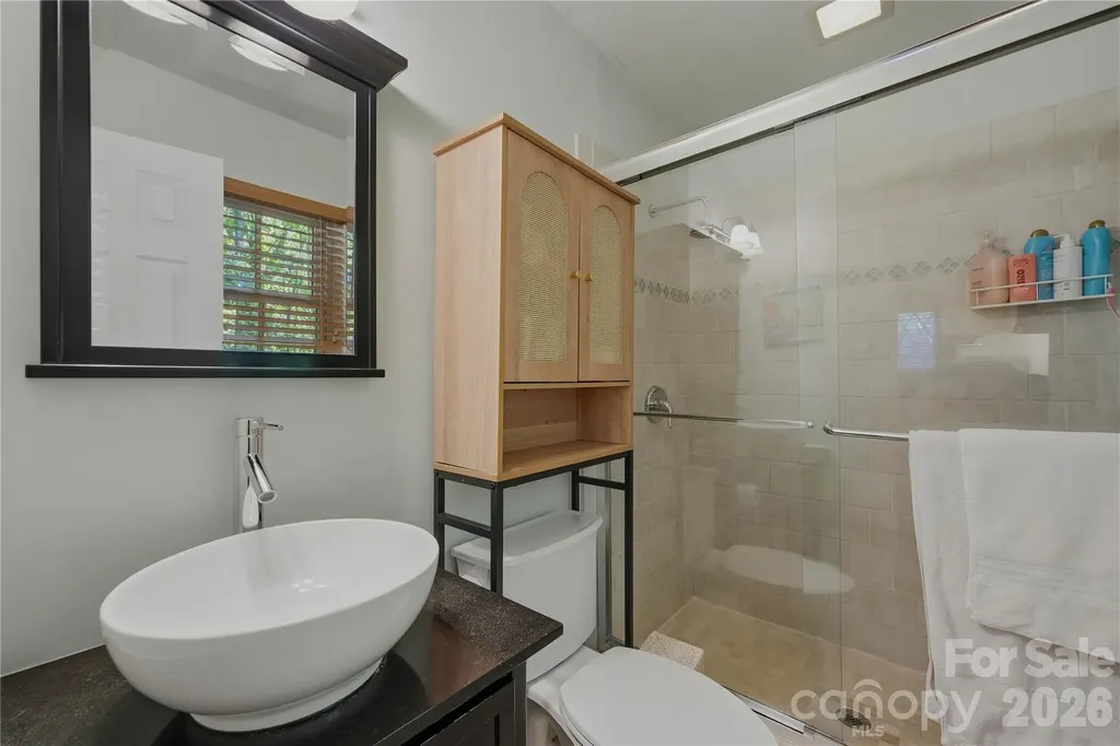6014 Glenridge Road Charlotte NC 28211