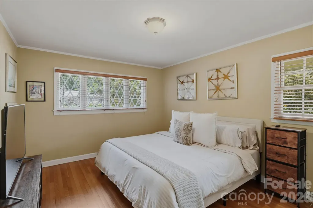 6014 Glenridge Road Charlotte NC 28211