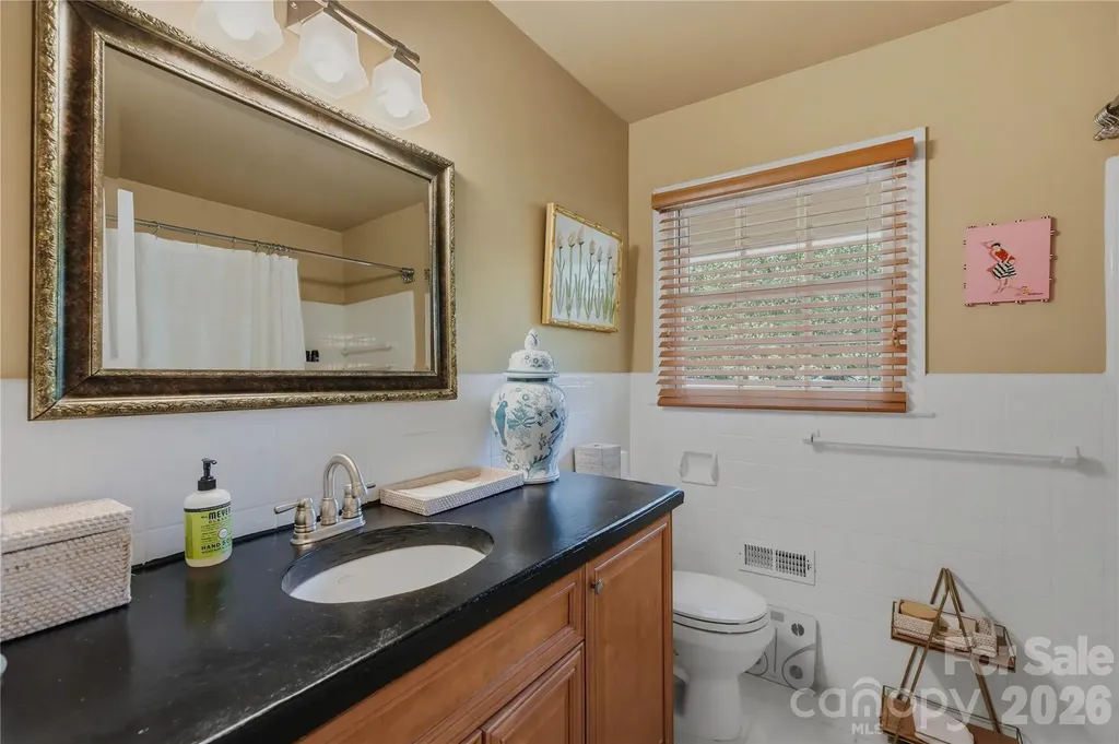 6014 Glenridge Road Charlotte NC 28211