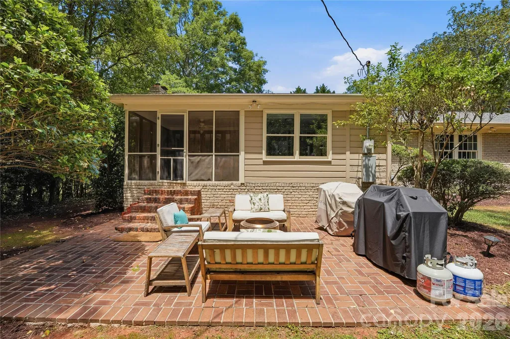 6014 Glenridge Road Charlotte NC 28211