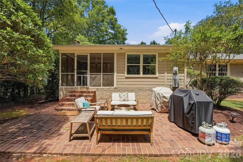 6014 Glenridge Road Charlotte NC 28211