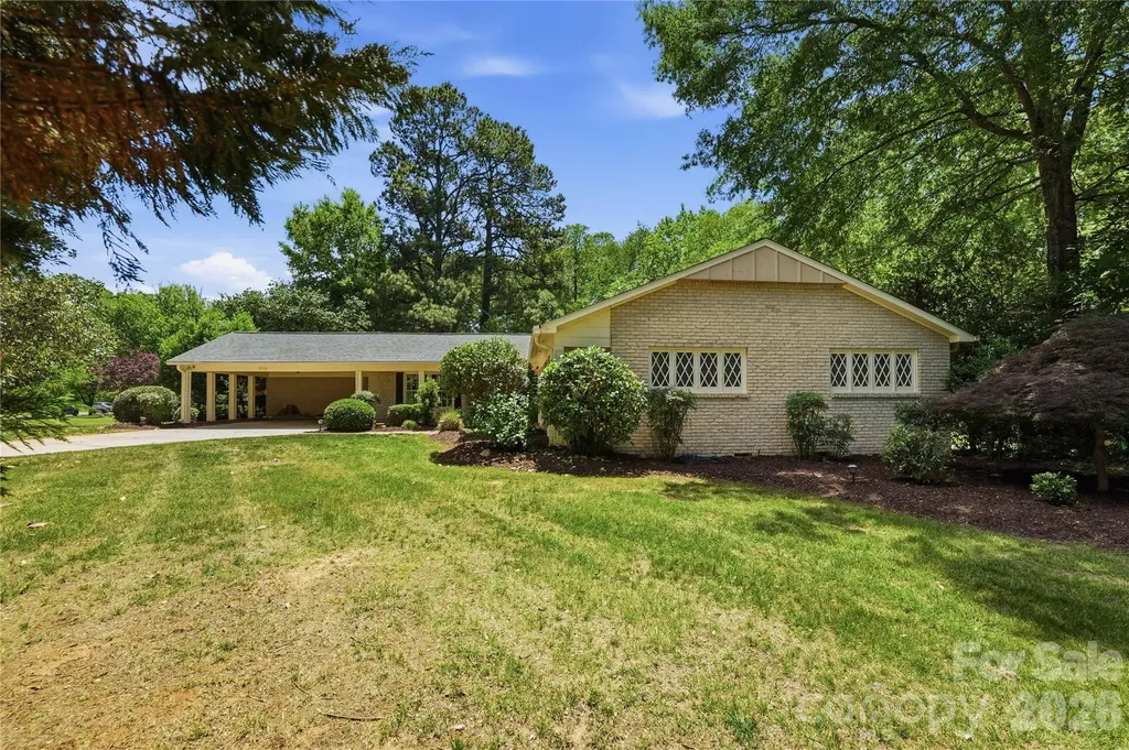 6014 Glenridge Road Charlotte NC 28211