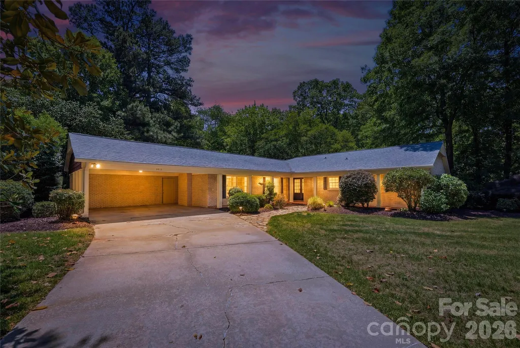 6014 Glenridge Road Charlotte NC 28211
