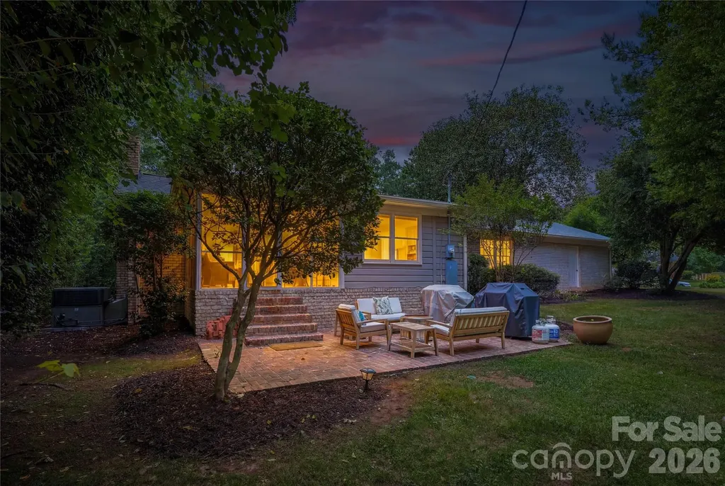 6014 Glenridge Road Charlotte NC 28211