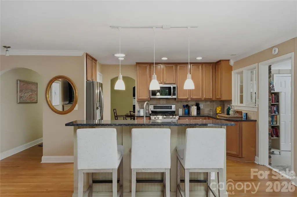 6014 Glenridge Road Charlotte NC 28211
