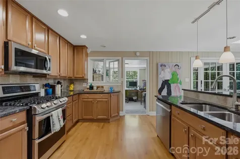 6014 Glenridge Road Charlotte NC 28211