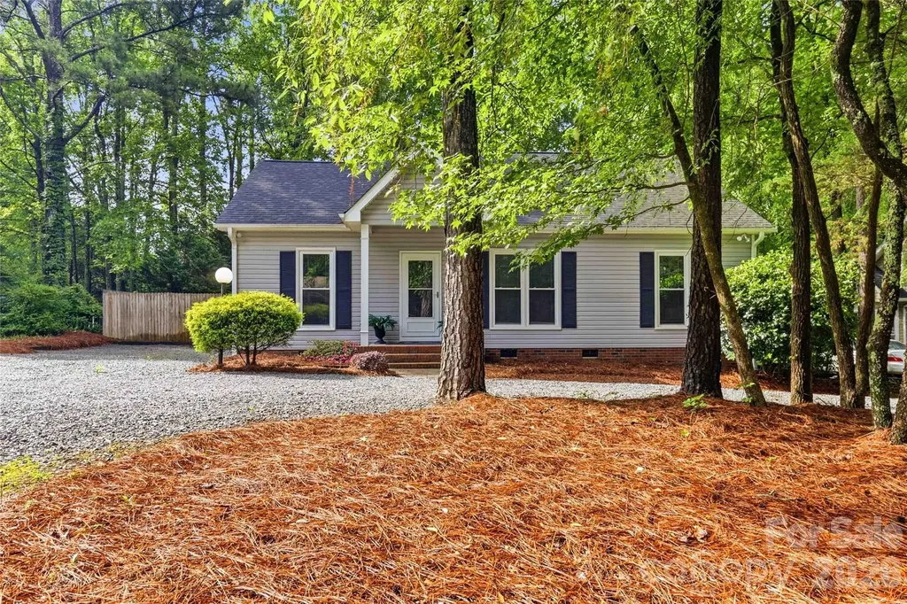 325 Enchanted Drive Matthews NC 28104