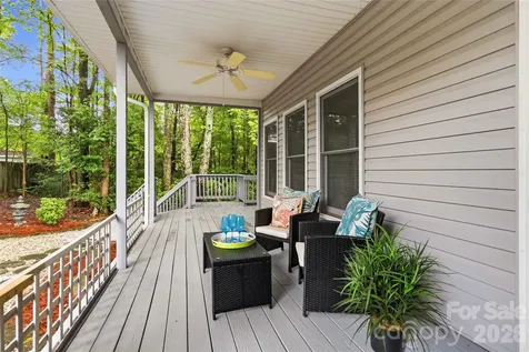 325 Enchanted Drive Matthews NC 28104
