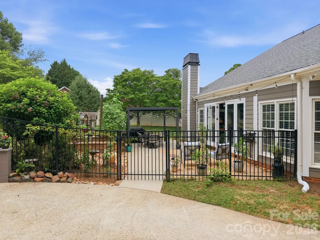 19147 Brookgreen Garden Place Cornelius NC 28031