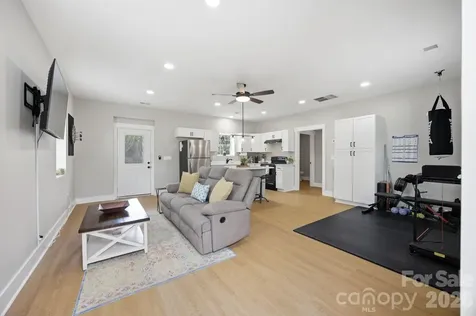 19147 Brookgreen Garden Place Cornelius NC 28031