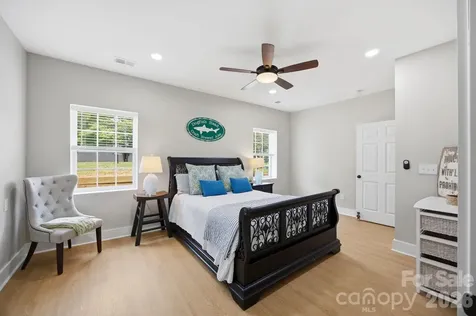 19147 Brookgreen Garden Place Cornelius NC 28031