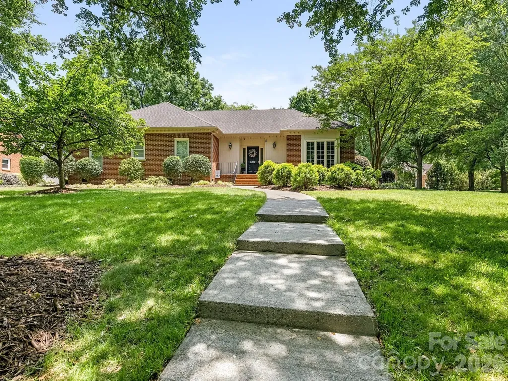 9627 Penshurst Trace Charlotte NC 28210