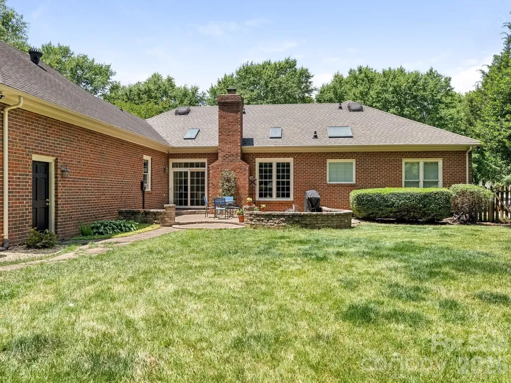9627 Penshurst Trace Charlotte NC 28210