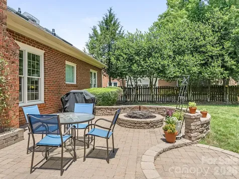 9627 Penshurst Trace Charlotte NC 28210