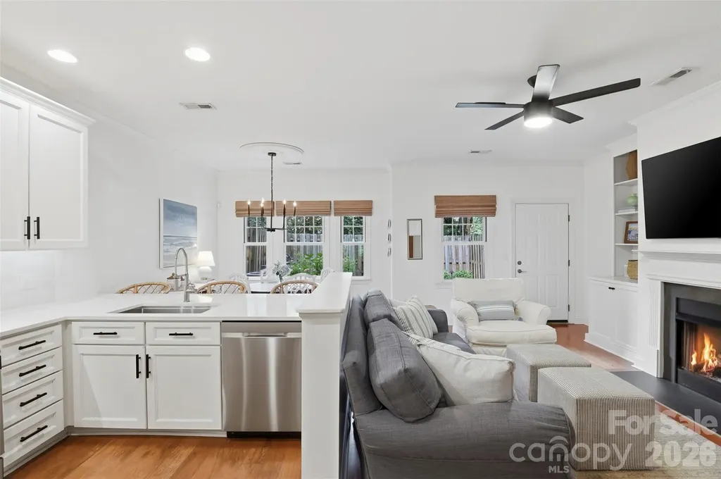 4613 Dabney Vigor Drive Charlotte NC 28209