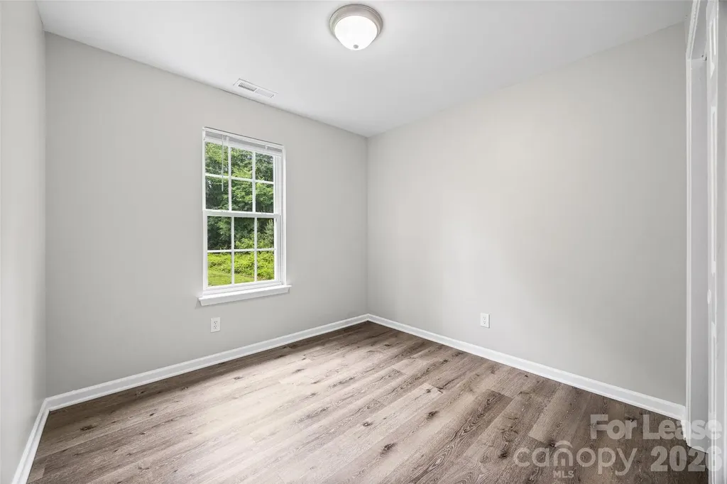 5194 Brooktree Drive Charlotte NC 28208