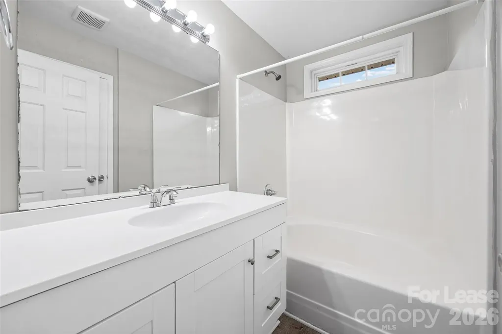 5194 Brooktree Drive Charlotte NC 28208