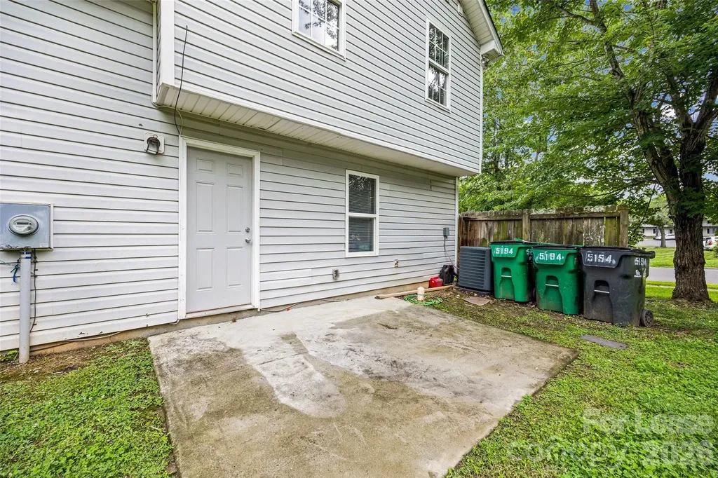 5194 Brooktree Drive Charlotte NC 28208
