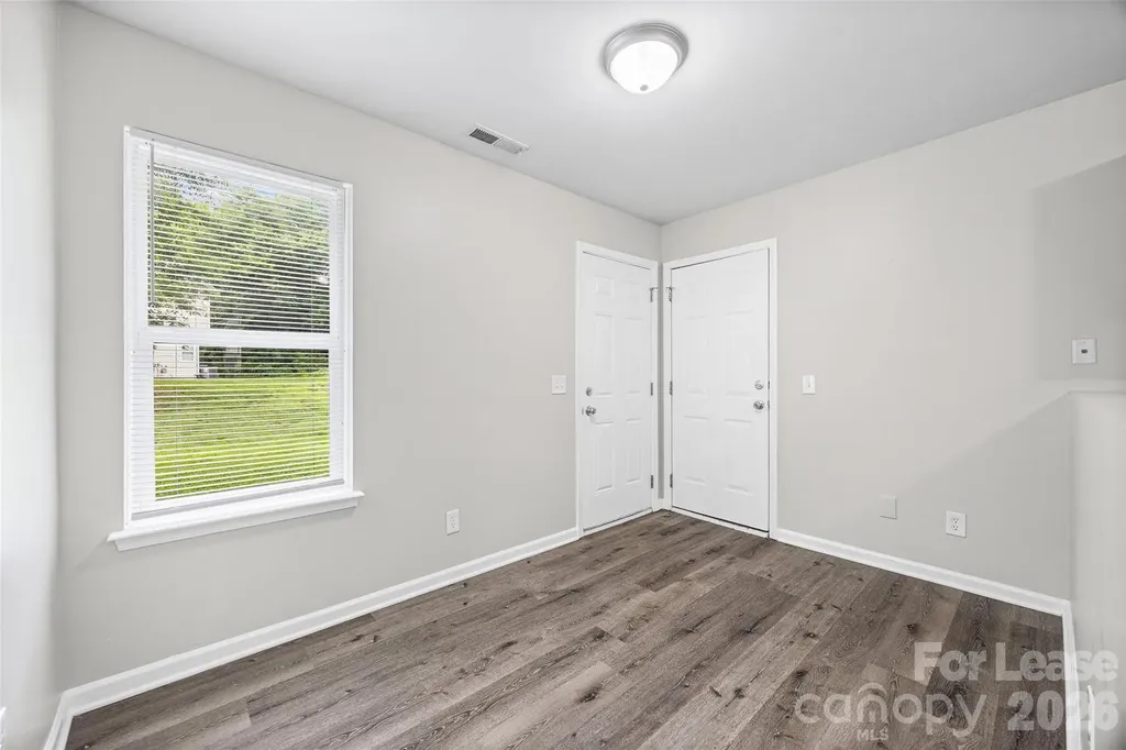 5194 Brooktree Drive Charlotte NC 28208