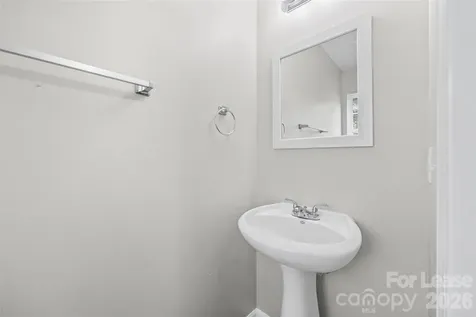 5194 Brooktree Drive Charlotte NC 28208
