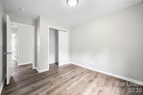 5194 Brooktree Drive Charlotte NC 28208