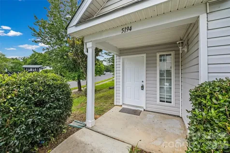 5194 Brooktree Drive Charlotte NC 28208