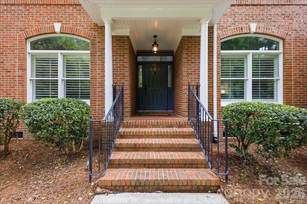 12665 Lindrick Lane Charlotte NC 28277