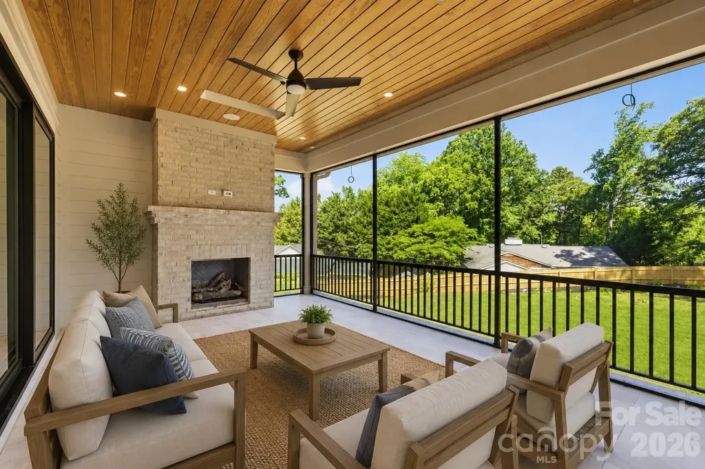 125 Randstone Court Charlotte NC 28211
