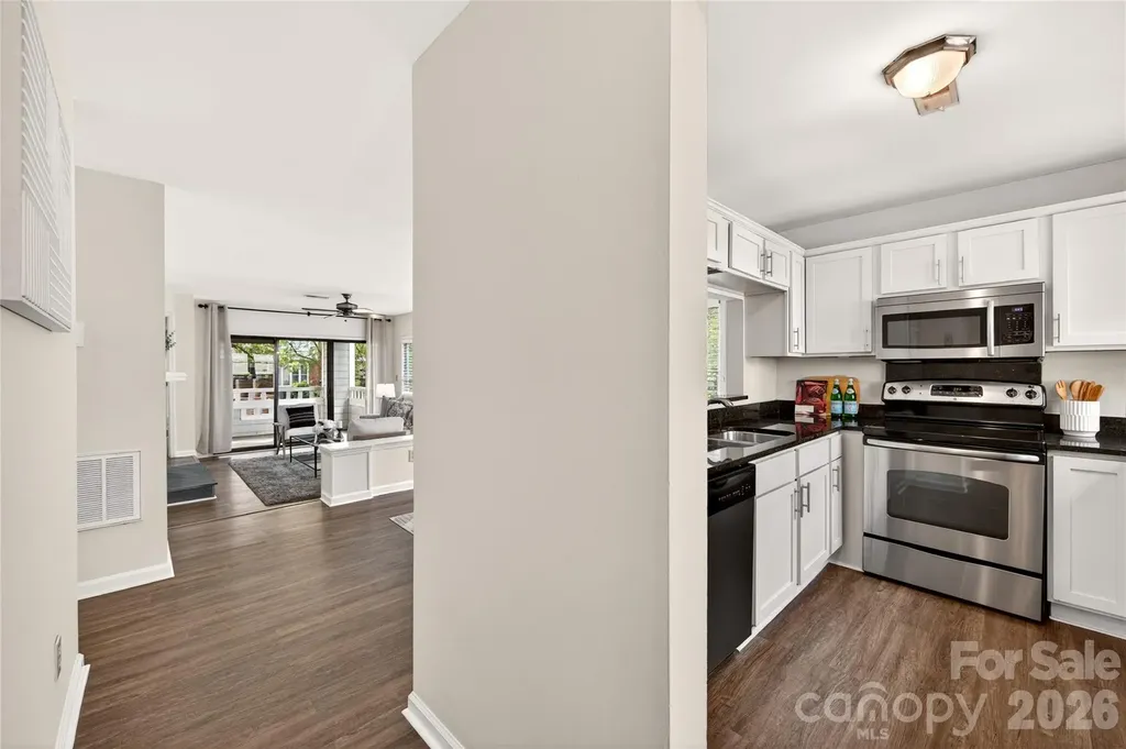 2715 Selwyn Avenue Charlotte NC 28209