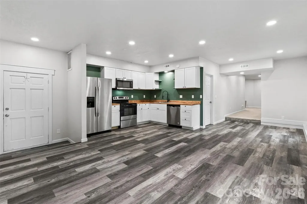 2001 Colony Hill Drive Charlotte NC 28214