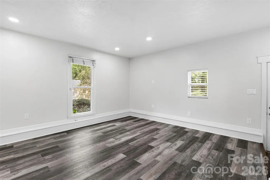 2001 Colony Hill Drive Charlotte NC 28214