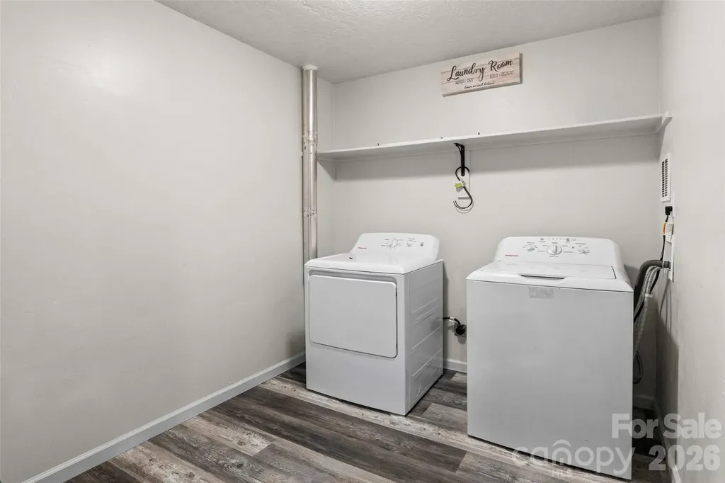 2001 Colony Hill Drive Charlotte NC 28214