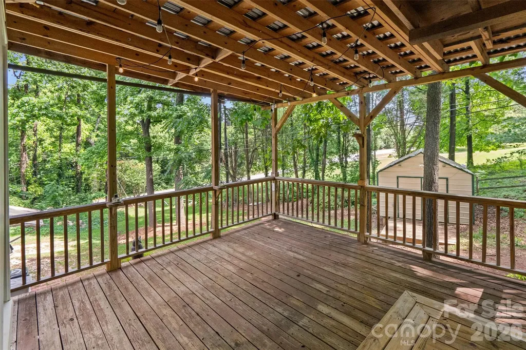 2001 Colony Hill Drive Charlotte NC 28214