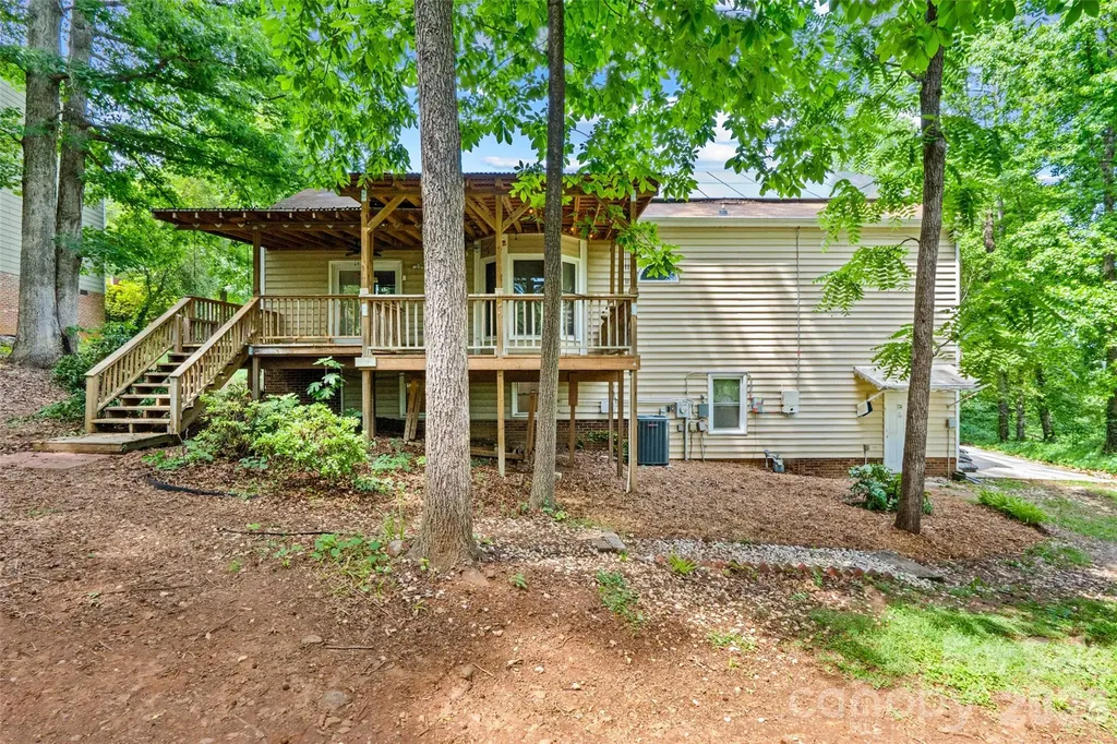 2001 Colony Hill Drive Charlotte NC 28214