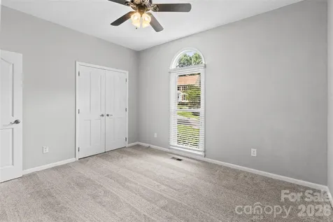 2001 Colony Hill Drive Charlotte NC 28214