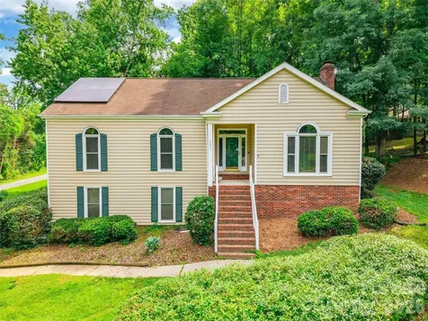 2001 Colony Hill Drive Charlotte NC 28214