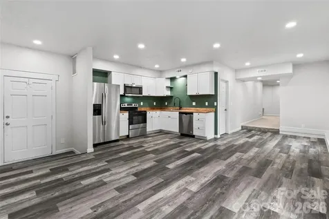 2001 Colony Hill Drive Charlotte NC 28214